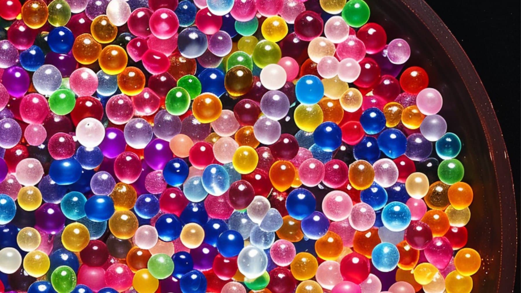 orbeez coloré dans un bol