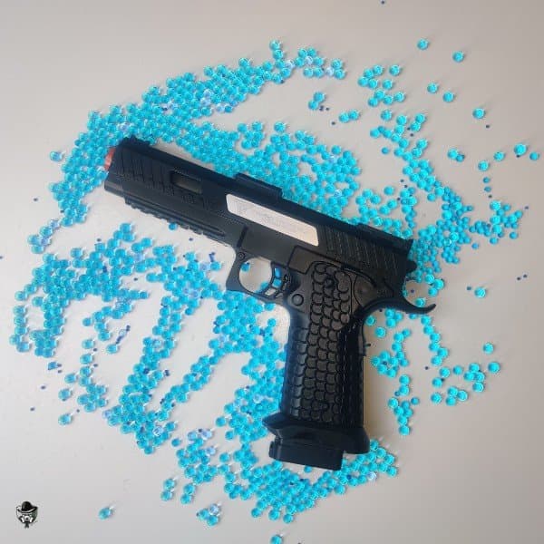 XM2011 ZENTRIX™ de couleur noir pour les enfants et les adultes